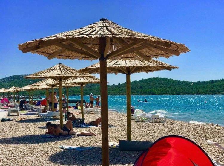 Apartman As Pirovac Exteriér fotografie